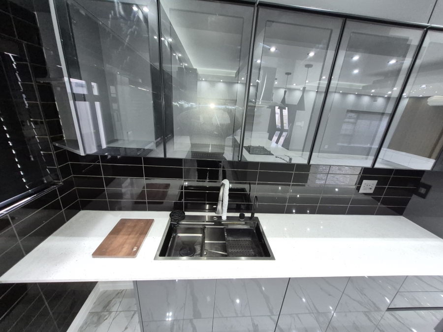 To Let 3 Bedroom Property for Rent in Crawford Western Cape